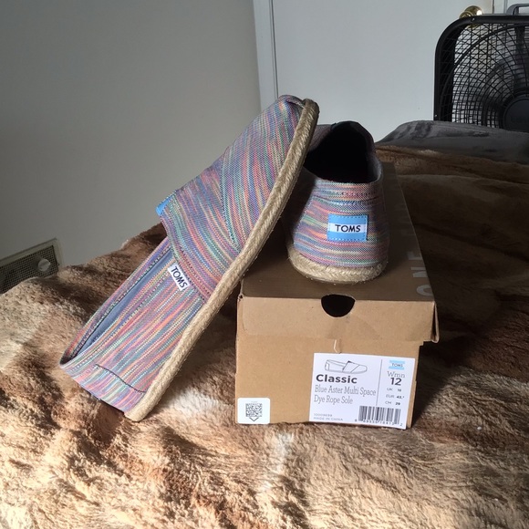 Toms Shoes - 🌈HP!🌈TOMS rainbow classics size 12